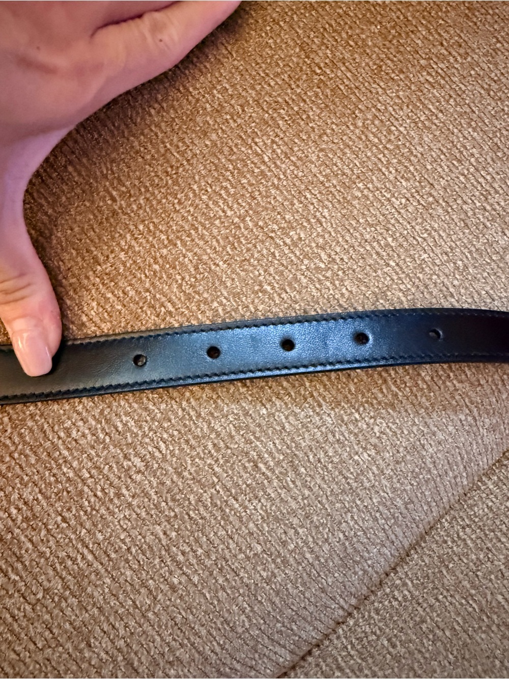 GUCCI Women’s Thin Black Leather Belt -m